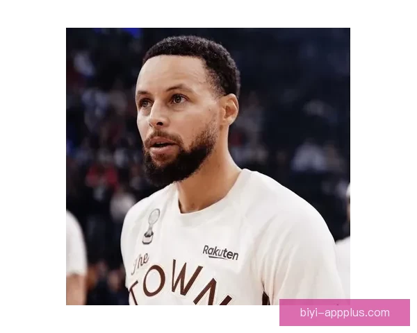 库里谈膝盖伤势可能伴随职业生涯称这将成为常态