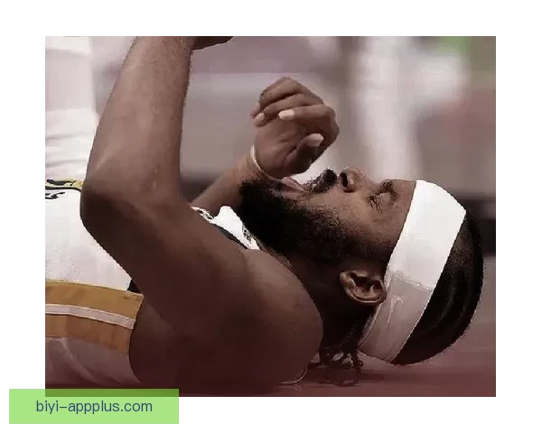 穆迪遭遇严重伤情被迫坐轮椅离场 专家称影响巨大或影响全赛季表现