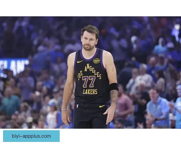 东契奇二级腿筋拉伤 湖人夺冠机会骤降至150赔1